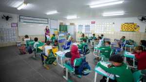 Prefeitura matrícula alunos novos na rede de ensino de Camaçari a partir de quarta-feira