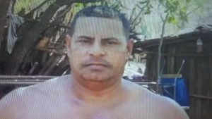 Homem morre após ser atingido por raio dentro de casa