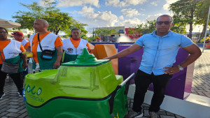 Ambulantes protestam na Praça Desembargador Montenegro e cobram retorno às atividades